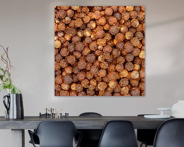 Poivre noir entier présentant une texture rustique et un ingrédient de cuisson sur de-nue-pic