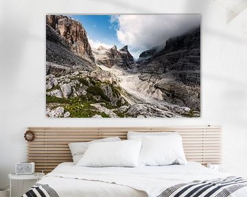 Aussicht auf die Gebirgswelt mit schroffen Felsen in den Dolomiten von Jens Seßler