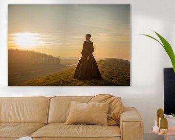 Fischerin auf dem Deich bei Wierum im Wattenmeer von anne droogsma