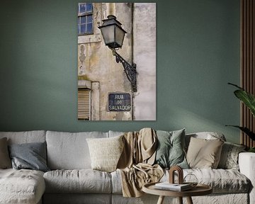 Rua do Salvador - Historic street lamp in Lisbon | Timeless Architecture Photography by Rolf Schnepp