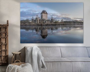 Dilapidated castle Almere by Reinder Tasma
