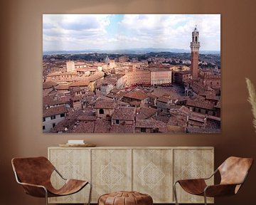 Uitzicht op Siena Piazza del Campo italië  van Nannie van der Wal
