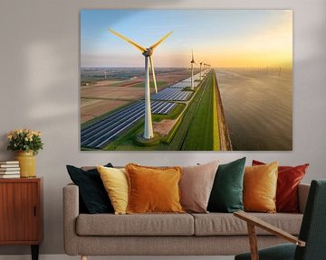 Éoliennes et panneaux solaires au bord d'un lac sur Sjoerd van der Wal Photographie