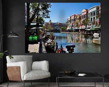 Canal coloré et architecture à Grand World sur Frank Photos