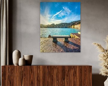 Bank an der Strandpromenade in Porto Santo Stefano, Italien von Stefano Orazzini