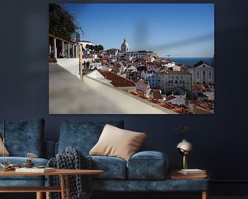 Lissabon am Morgen - Licht über Dächern und Hügeln von Rachel Mein