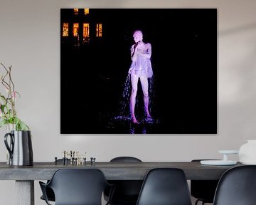 Lila Dame von Martina Dol