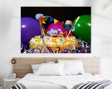 Fubby-Abenteuer in Partylaune mit Kuchen. von Sailographic Paula