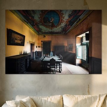 Verlassenes portugiesisches Wohnzimmer. von Roman Robroek – Fotos verlassener Gebäude