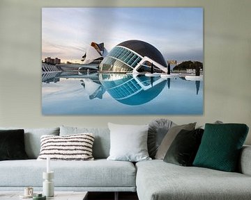 Spiegelungen in der Stadt der Künste und Wissenschaften | Reisefotografie | Valencia | Spanien von Laura Dijkslag