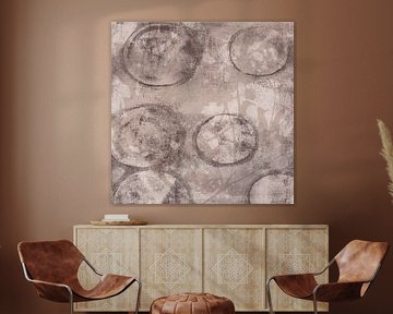 Minimalist abstract in neutral colors by Dina Dankers