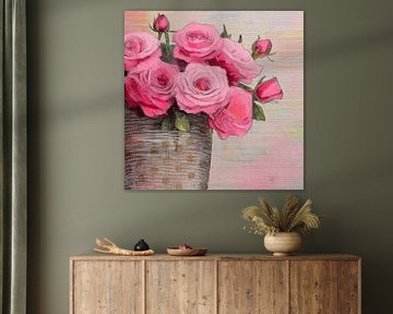 Romantisches Stilleben: Rosa Rosen in gepunkteter Vase