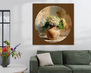 Nature morte rustique : Hortensias blancs dans une cruche en terre sur Studio Pieternel