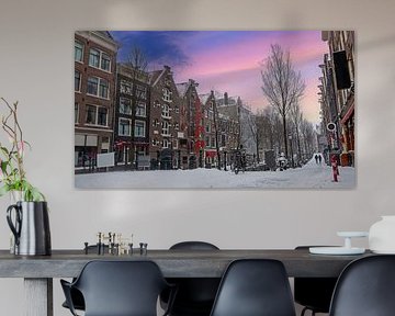 Winterabend in Amsterdam in den Niederlanden