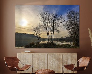 Matin d'automne peu après le lever du soleil dans la réserve naturelle des lacs de Schwackenreut près de Mühlingen dans le district de Constance sur BlattArt - Christine Horn