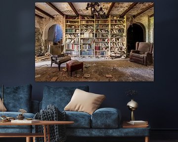 Forgotten library in an abandoned villa in Italy by Gentleman of Decay