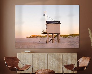 Het Drenkelingenhuisje op Terschelling – Gouden Uur aan Zee van Marloes Hageman