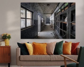 Donkere verlaten hal