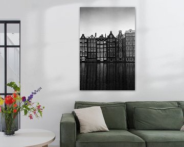 Damrak, Amsterdam in black and white by Fotograaf Remco