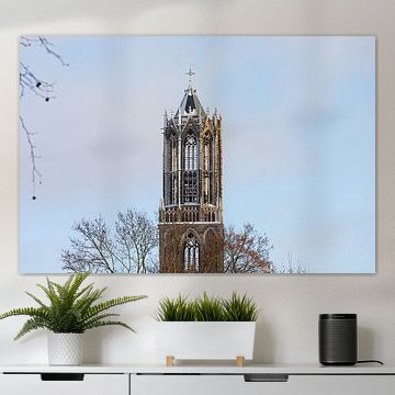 La tour Dom enneigée d'Utrecht depuis le parc Moreelse. (paysage)