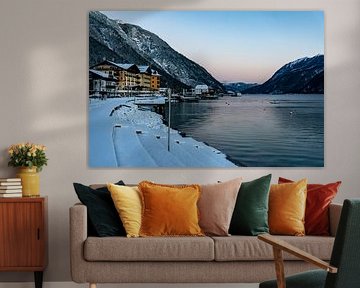 Pertisau am Achensee-Gebirgssee in den österreichischen Tiroler Alpen in der Winterlandschaft des Karwendelgebirges