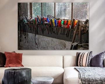 Vieux tournevis dans l'atelier