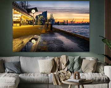 Lever de soleil sur les débarcadères de Hambourg