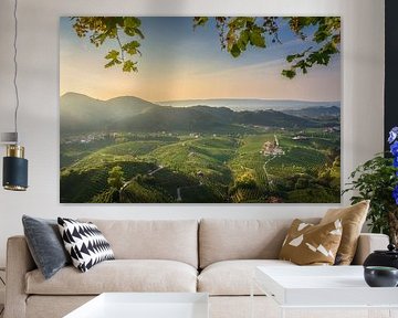 Een gouden zonsopgang boven de Prosecco-heuvels van Stefano Orazzini