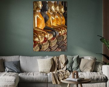 A black Buddha in the golden choir