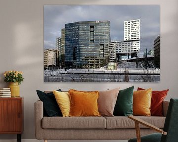 Besneeuwd Jaarbeursplein met WTC en Stadskantoor Utrecht. van André Blom Fotografie Utrecht