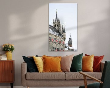 Klassische Dächer von Gouda im Schnee ( Altes Rathaus und Sint Janskerk )) von Chi