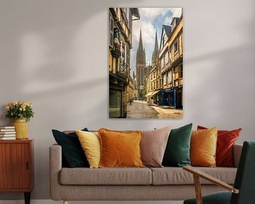 Rue Kéréon mit Blick zur Kathedrale von Quimper, Bretagne