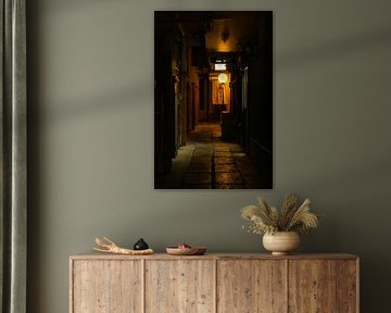 Lumière du soir dans une ruelle de Kyoto sur Marco Leeggangers