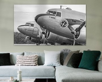 Histoire de l'aviation : 2 Douglas DC-3 Dakota's.