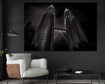Petronas Twin Towers in contrast by Marco Leeggangers