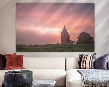 De Peperbus in Heteren tijdens zonsopkomst.