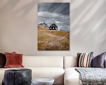 Black house Iceland by Jurriaan Huting