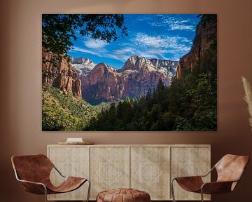 Doorkijkje in Zion nationaal park in Utah Amerika van Marja Spiering