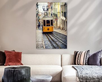 Die Straßenbahn in Lissabon, Portugal (1) von André Blom Fotografie Utrecht