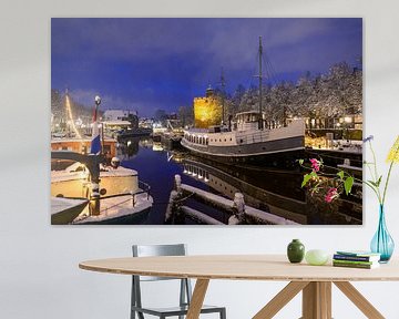 Zwolle Thorbeckegracht an einem kalten, verschneiten Winterabend von Sjoerd van der Wal Fotografie