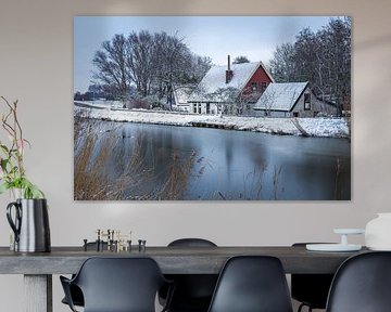 Winter huisje aan de oostdijk