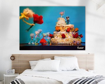 Mollige Hochzeitsgesellschaft mit werfendem Blumenstrauß. von Sailographic Paula