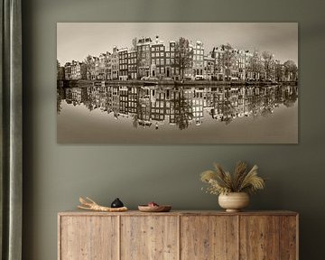 Amsterdam, Canal houses from the 17th century, Singel canal.