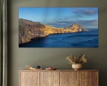 Lignes volcaniques dans la lumière du soir