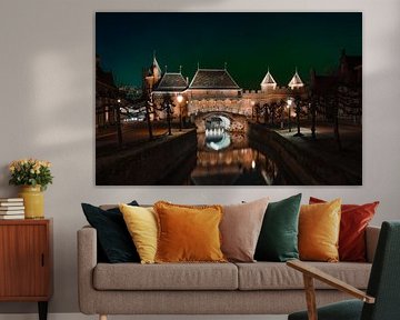 Koppelpoort Amersfoort achterkant met Noorderlicht, Aurora van Auke Hamers