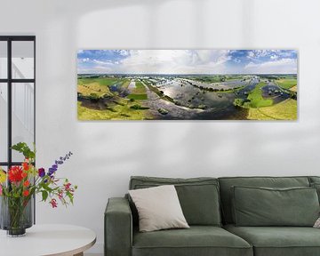 Hoogwater in de IJssel in Ravenswaarden, in 360° vanuit de lucht van Paul Oostveen