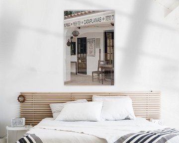 Portugees dorpsgezicht met restaurantgevel - Algarve, Portugal