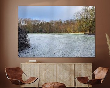 Nachmittagssonne über dem winterlichen River Court von Kristof Leffelaer