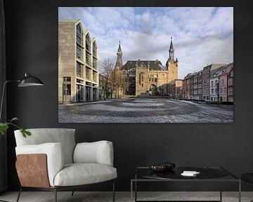 Un matin glacial sur le Katschhof - L'hôtel de ville d'Aix-la-Chapelle sous une lumière dorée