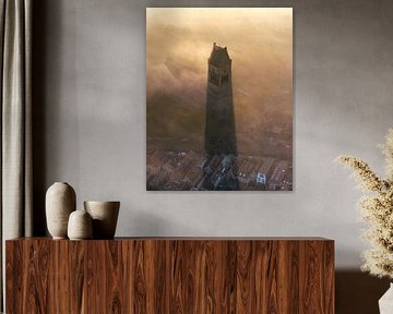 Martinikerk Bolsward in de Mist – Ochtendlicht boven de Stad van Ewold Kooistra